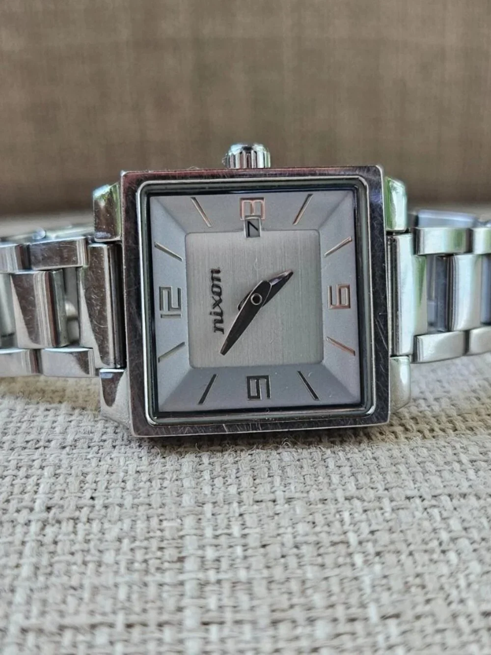 Nixon Ladies Wristwatch Uptown Silver Tone Analog Quartz Watch small wrist 5 in